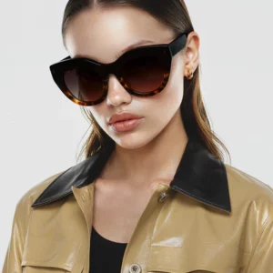 Rosetta II 111 by Tiwi