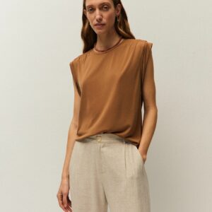 Camiseta Carli Modal Camel by System Action V26CT312