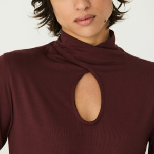 Camiseta Zur - 13 Chocolate by SKFK